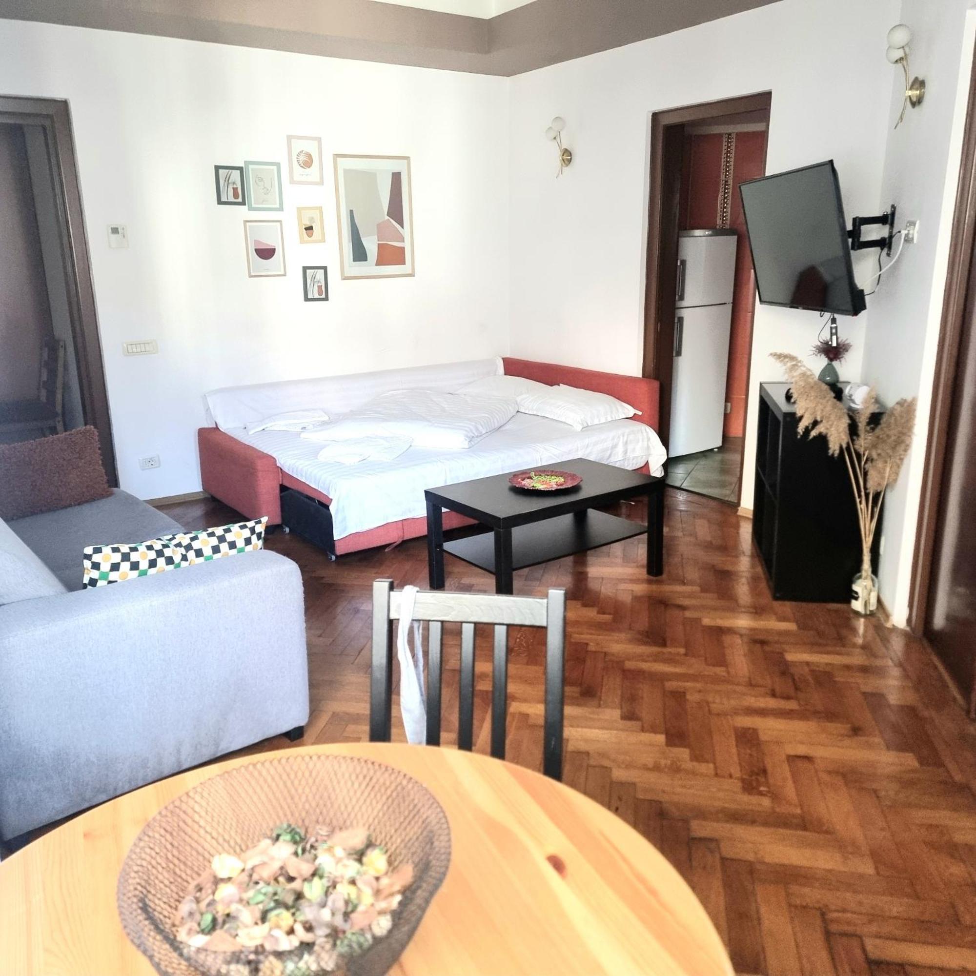 Peaceful Getaway - Generous 3-Bedroom Sanctuary - Close To Historic Old Town Bukareszt Zewnętrze zdjęcie